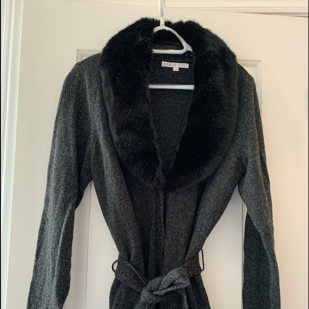 Cleo belted sweater with removable faux fur collar